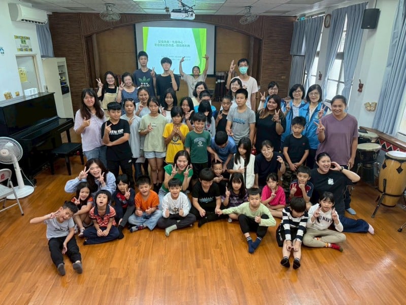 西富小小藝術家合照小朋友照片使用已獲家長授權 0 Large